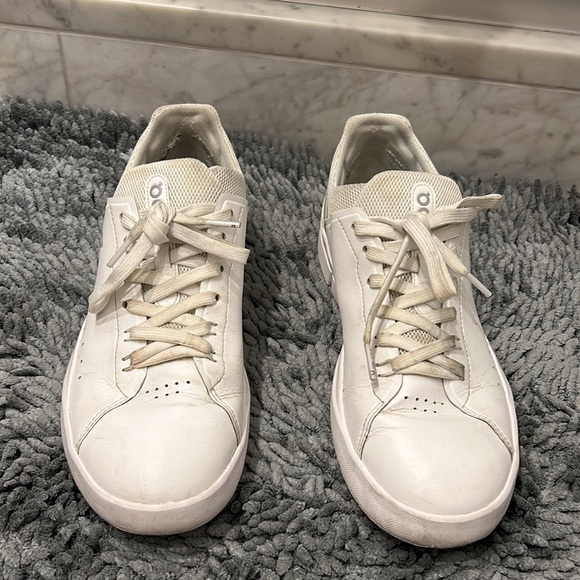 On The Roger - Picture 3 of 5